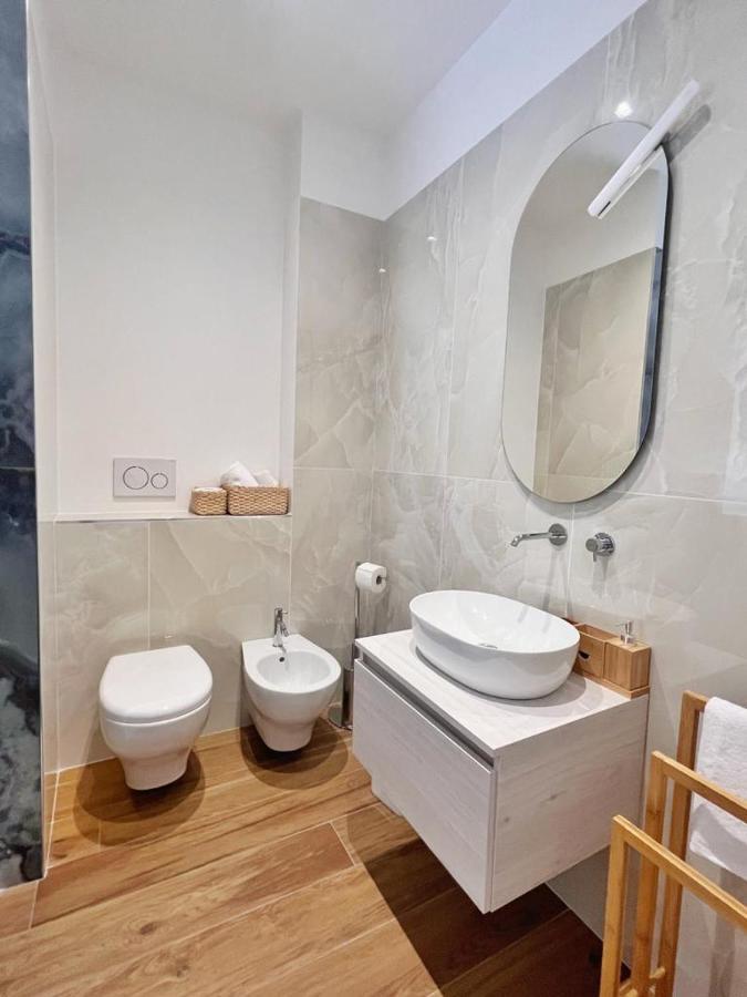 Finella Charming Rooms Bari Exterior photo