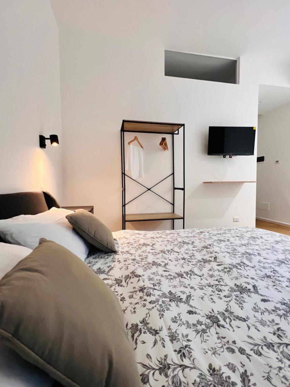 Finella Charming Rooms Bari Exterior photo